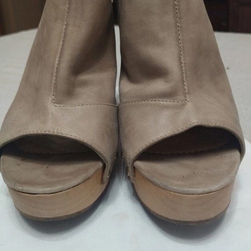 Jean Michel Cazabat leather sandals like new, size 37, beige