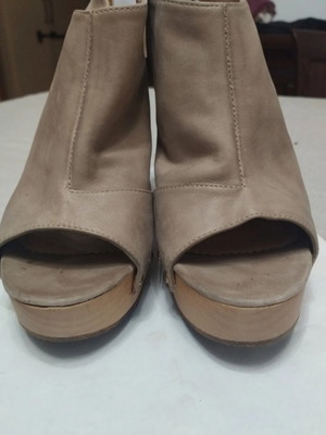 Jean Michel Cazabat leather sandals like new, size 37, beige