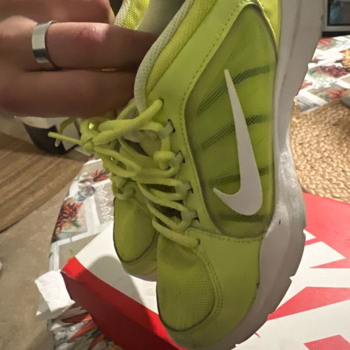 Nike running shoes used No37.5 green