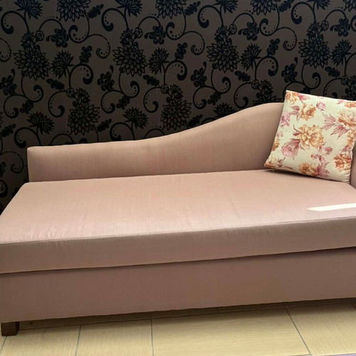 Chaise lounge new with solid frame, wooden legs and elephant fabric
