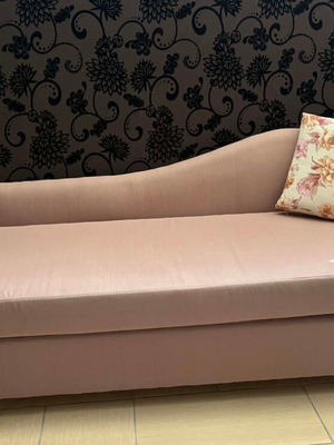 Chaise lounge new with solid frame, wooden legs and elephant fabric