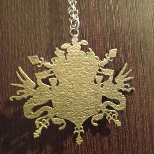 Harry Potter necklace Slytherin pendant like new, multicolor