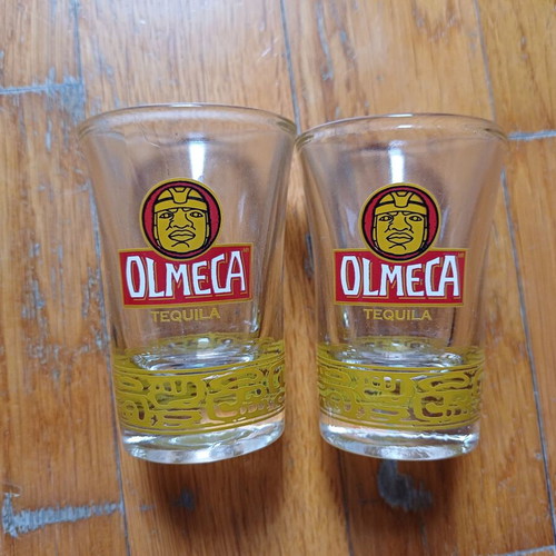 Olmeca Tekila shot glasses like new, set of 2