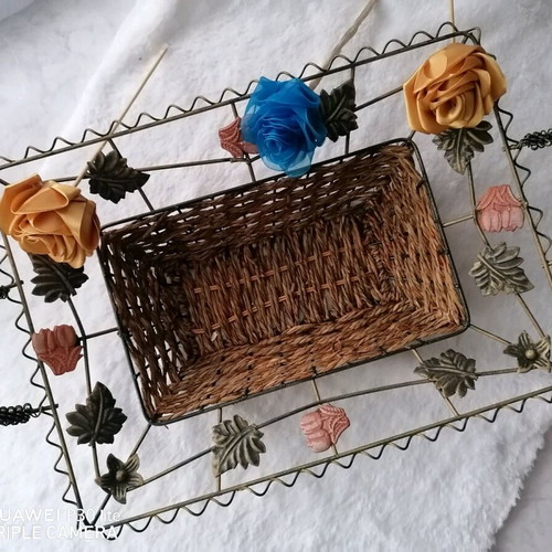 Decorative basket like new