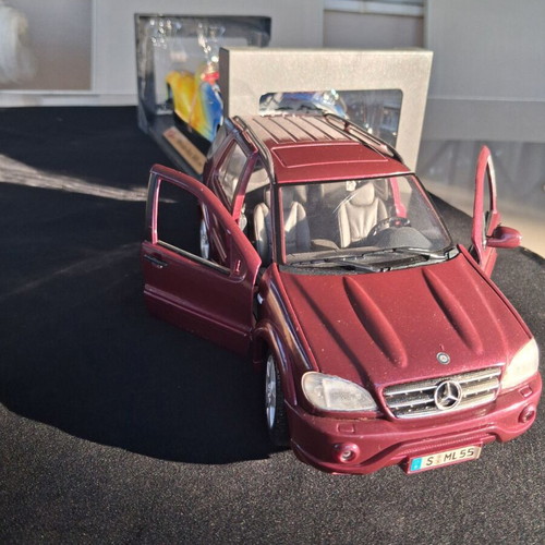 Mercedes-Benz 300S, Ferrari F40, Mercedes ML55 1:18 models like new