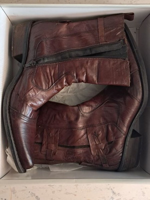 Bata leather boots size 42 like new, brown, zipper inside