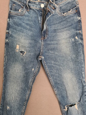 Stradivarius high-waist skinny jeans size 38, blue, distressed