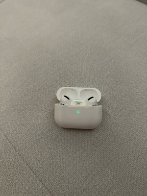 AirPods Pro 1st gen μεταχειρισμένα, σε καλή κατάσταση με κουτί