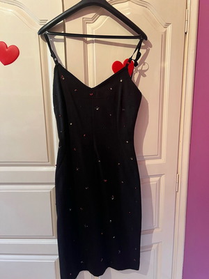 Vintage D&G dress like new with embroidered beads, fine wool fabric