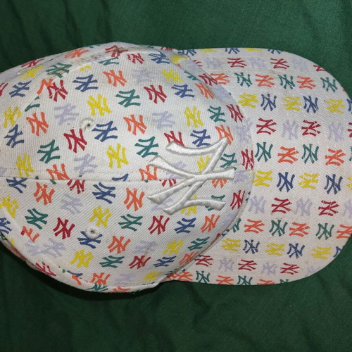 New York Yankees unisex cap new multicolor size M jockey style
