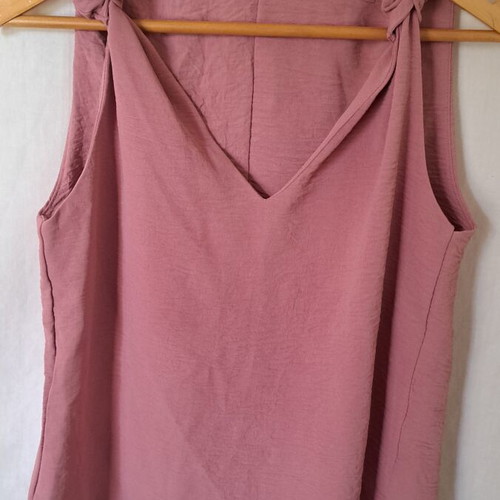 Puce sleeveless top, dusty pink