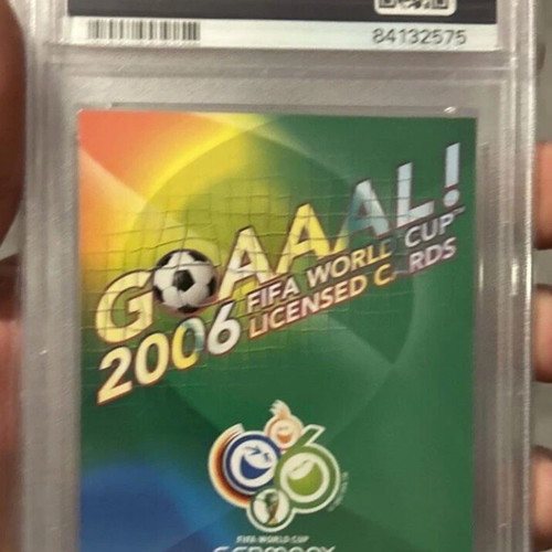Ronaldo Fenomeno PSA 8 World Cup 2006 rare card like new