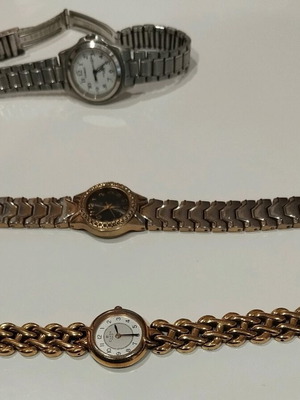Wristwatches women's like new, pack of 3, gold and silver colors