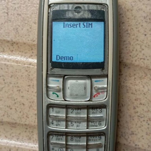 Nokia mobile phone with charger, durable