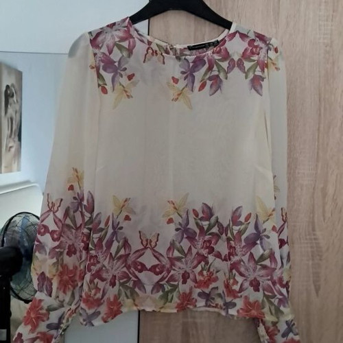 Long-sleeve muslin blouse with floral print, size M