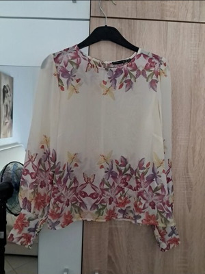 Long-sleeve muslin blouse with floral print, size M