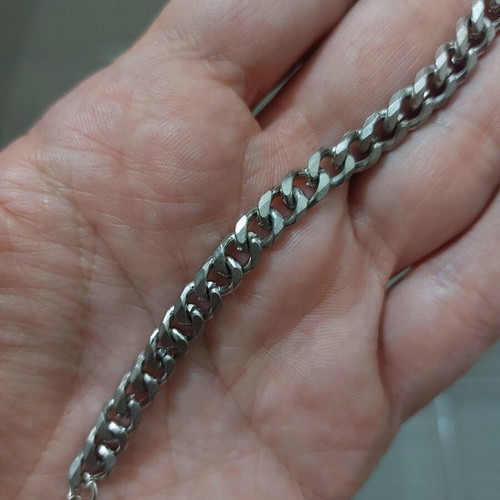 Men's iron chain bracelet like new, silver color