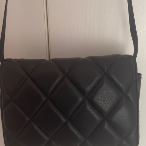 H&M Quilted Crossbody Bag Black Like New