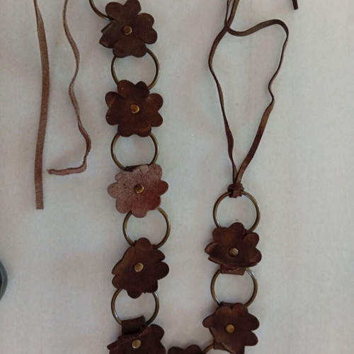 Vintage boho leather belt with metal rings used, brown