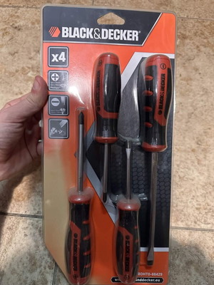 Black & Decker комплект отвертки 4 броя нови