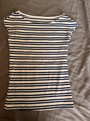 GAP striped T-shirt navy and white size S new