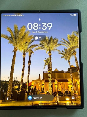 Samsung Zfold 6 like new with case and Spigen screen protector