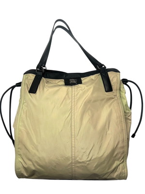 Burberry найлонова чанта за рамо употребявана, каки с обезцветявания