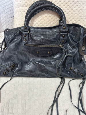 Balenciaga τσάντα ώμου μπλε σαν καινούργιο