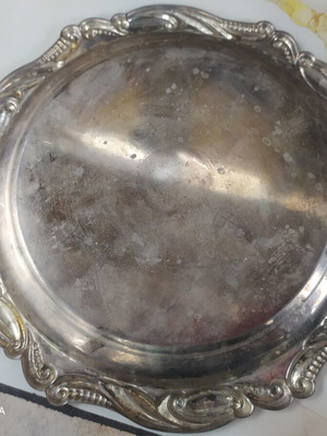 Decorative plates used, set
