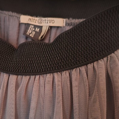 Attrattivo tulle skirt, medium size, khaki with black waistband