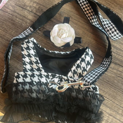 Dog leash new with white flower pin bolero style black and white