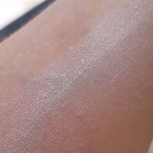Nyx highlighter liquid illuminator Born To Glow used, shade 01 sunbeam