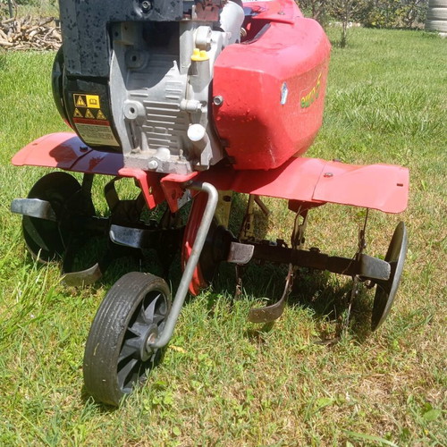 Tiller like new in good condition