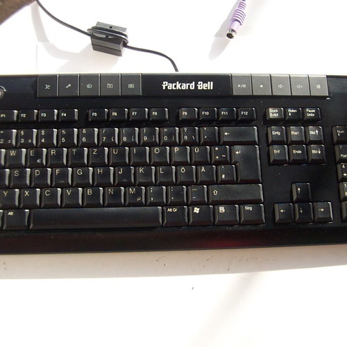 Packard Bell keyboard used, English German Greek layout
