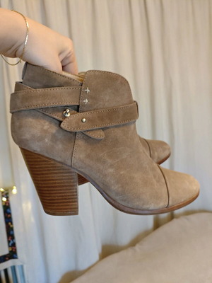 Rag & Bone Harrow suede ankle boots tan beige like new