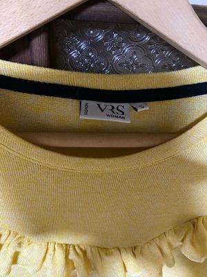 Women's blouse size S like new