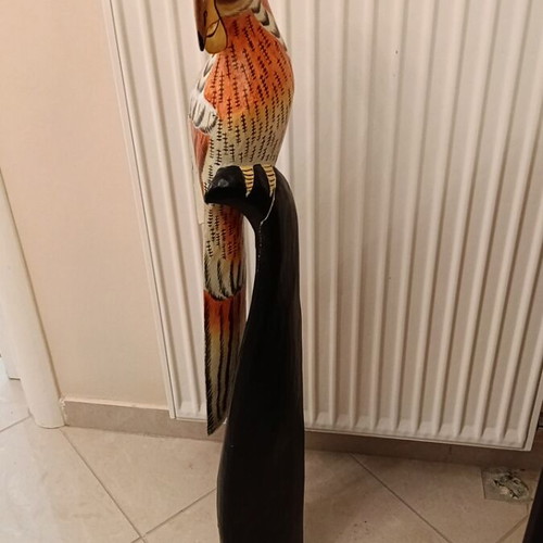 Wooden parrot like new