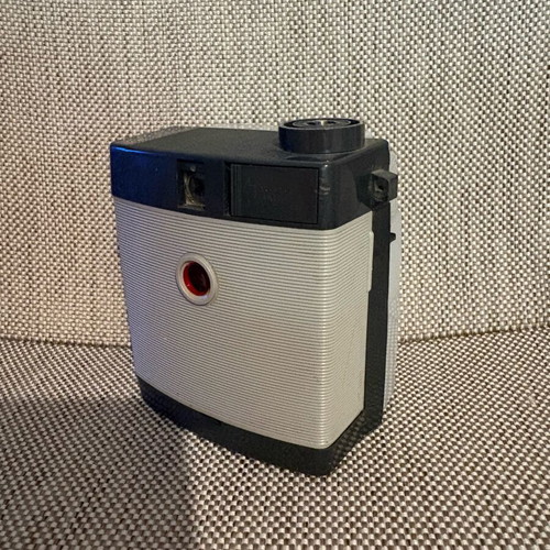 Kodak Brownie Fiesta R4 camera vintage used, collectible