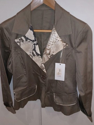 Women's jacket new, size M, green