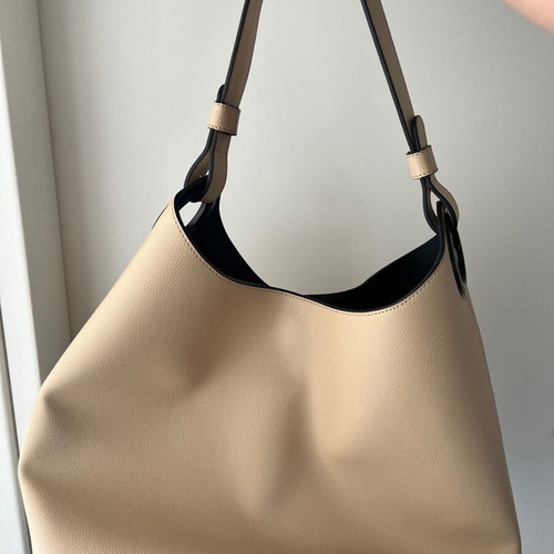 Shoulder bag like new, beige