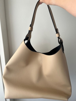 Shoulder bag like new, beige