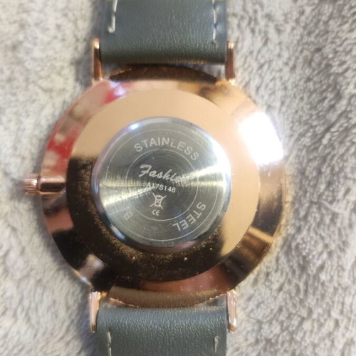 Wristwatch women's gray with rose gold like new