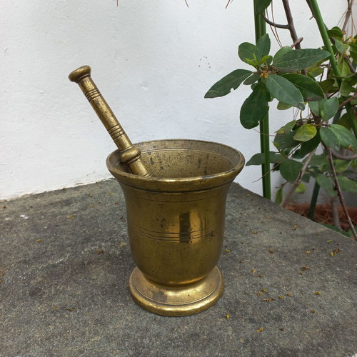 Bronze mortar and pestle set used, vintage