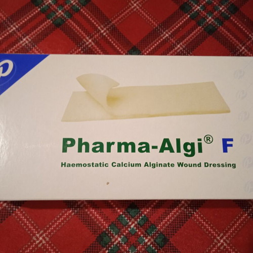 Pharma-Algi haemostatic calcium alginate wound dressing, box of 10