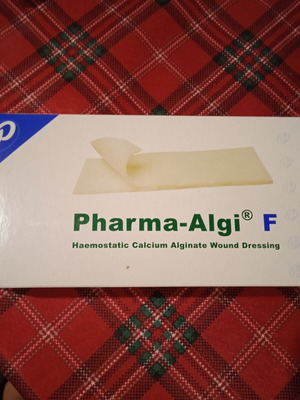 Pharma-Algi haemostatic calcium alginate wound dressing, box of 10