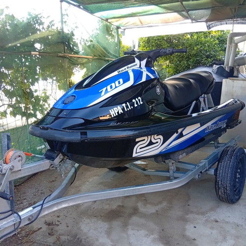 Yamaha Waverunner 80hp jet ski like new with trailer