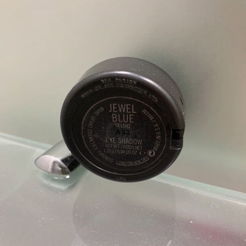 Mac eyeshadow new with rich matte color