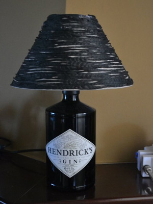 HENDRICKS functional table lamp like new
