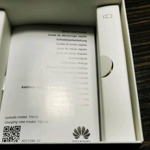Huawei FreeBuds 6i σαν καινούργια, μαύρα ακουστικά