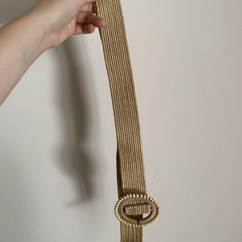 Boho Beige Stretch Waist Belt with Wooden Buckle like new
